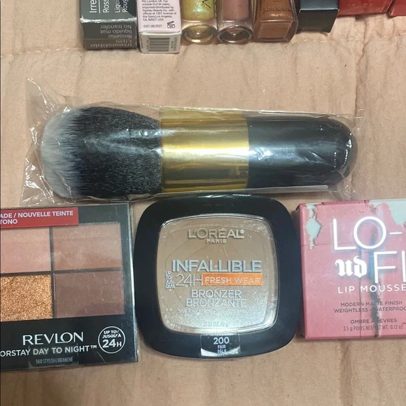 12 Brand new sealed cosmetics bundle. Urban Decay,NYX,Revlon and more - Picture 5 of 9